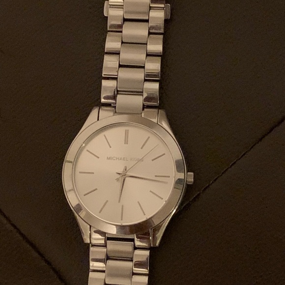 Michael Kors Slim Runway - Picture 2 of 2